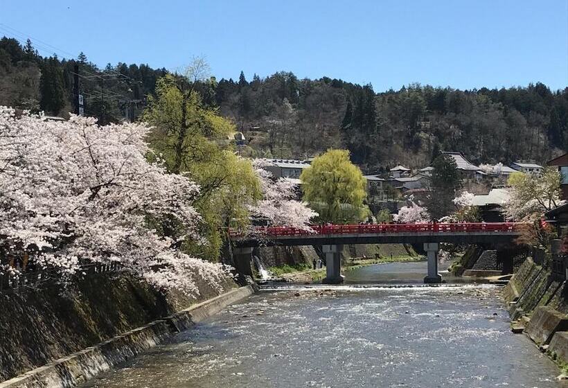 פנסיון Takayama Ninja House