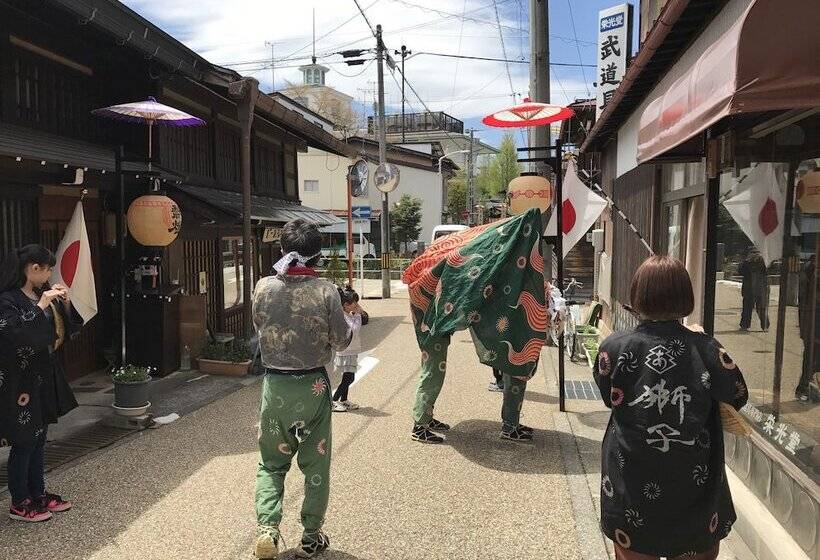 פנסיון Takayama Ninja House
