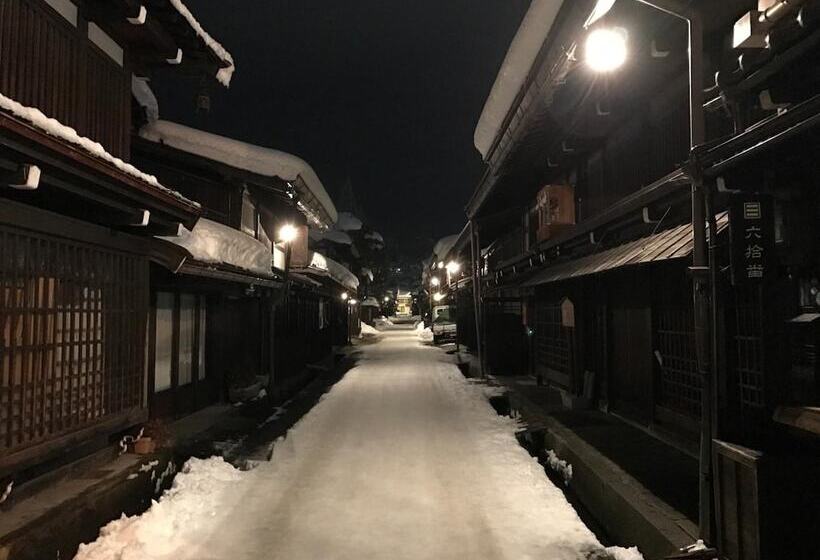 פנסיון Takayama Ninja House