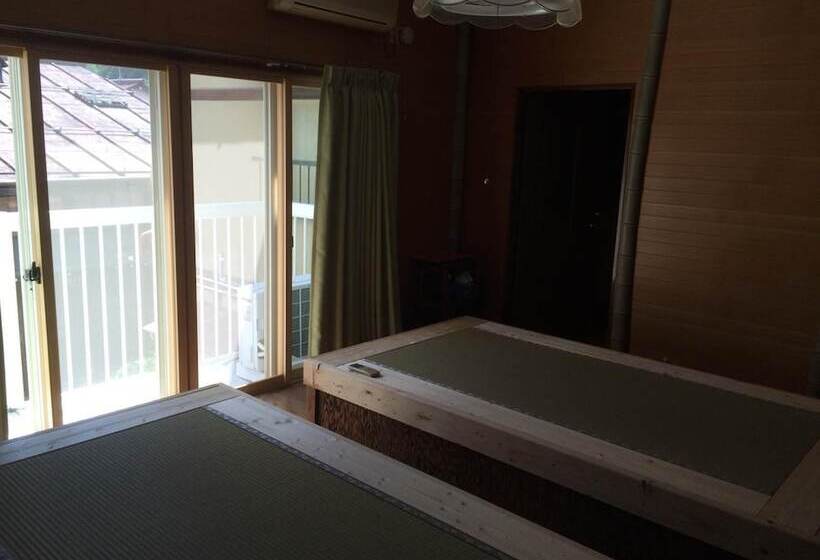 פנסיון Takayama Ninja House