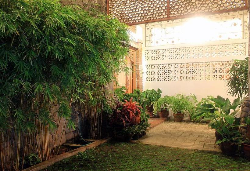 Pension (Hôtel basse catégorie) Zen Rooms Sukamekar Surya Sumantri