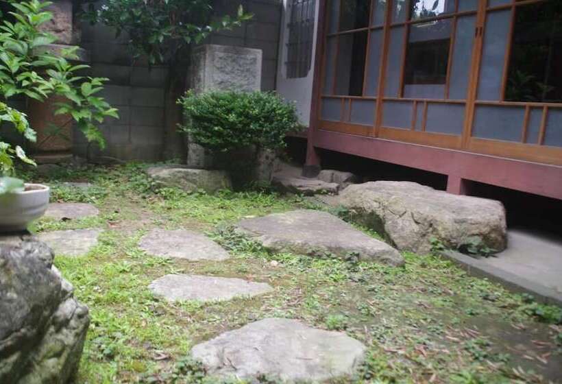 Guest House Hagi Akatsukiya Hostel