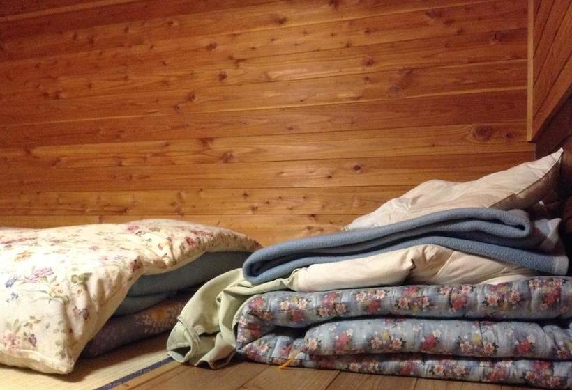 Cottage Inn Logcabin