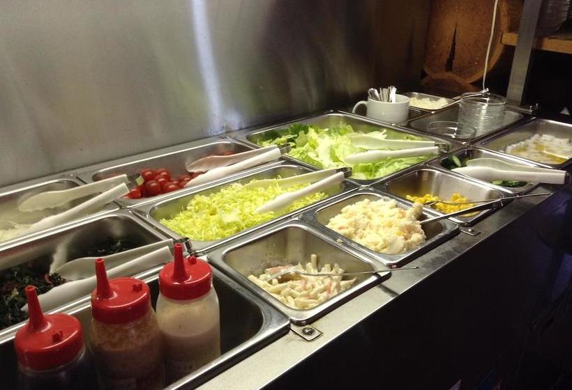 Cottage Inn Logcabin