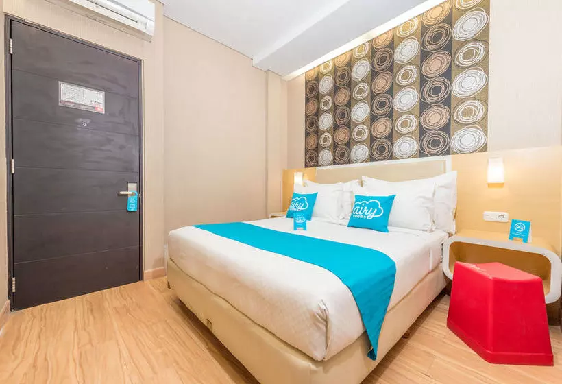 Hotelli Airy Terminal Tirtonadi Ahmad Yani 280 Solo