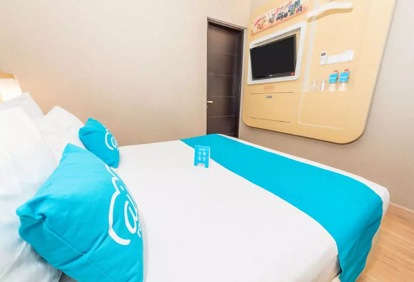 Hotelli Airy Terminal Tirtonadi Ahmad Yani 280 Solo