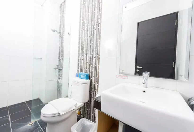 Hotelli Airy Terminal Tirtonadi Ahmad Yani 280 Solo