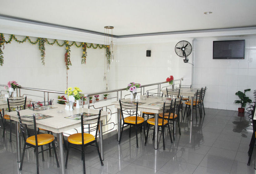 Hotel Airy Eco Ujung Pandang Latimojong Square Nico Makassar