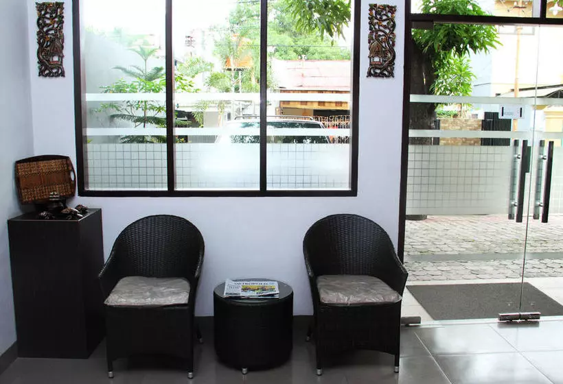 ホテル Airy Ujung Pandang Maricaya Lembu 9 Makassar