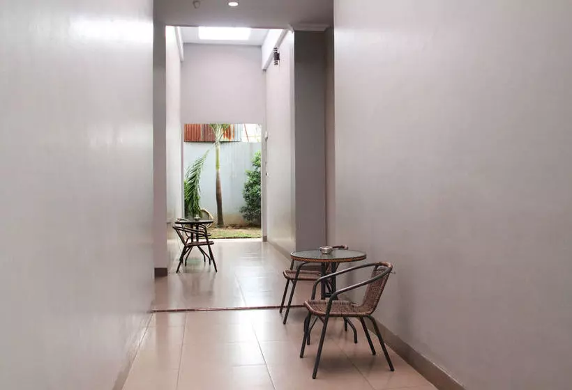ホテル Airy Ujung Pandang Maricaya Lembu 9 Makassar