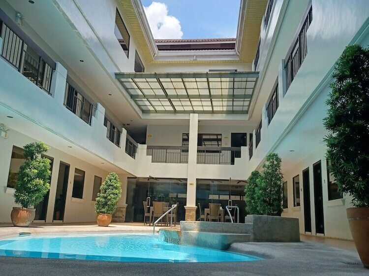 Отель Boomerang