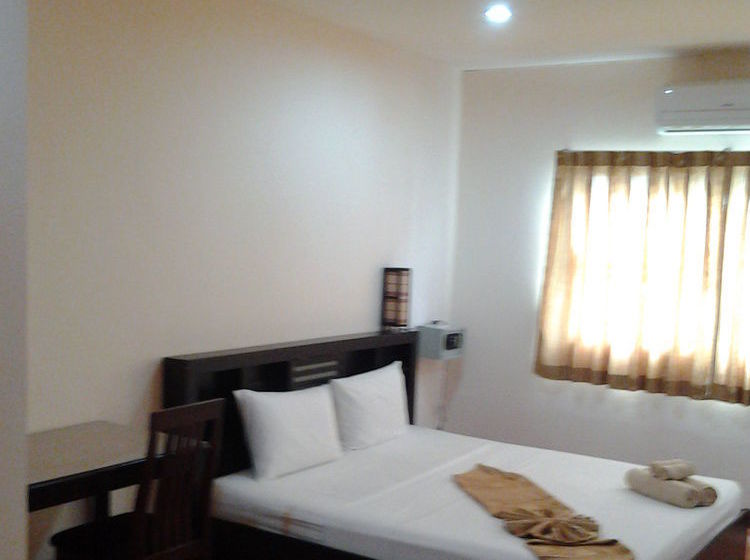 Отель Casanova Inn