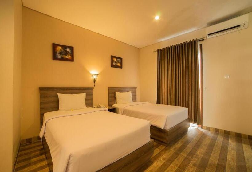 בית מלון כפרי Grand Kesambi Resort And Villas