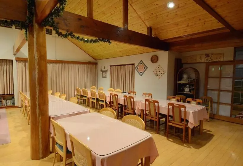 Hotelli Pension Avenue