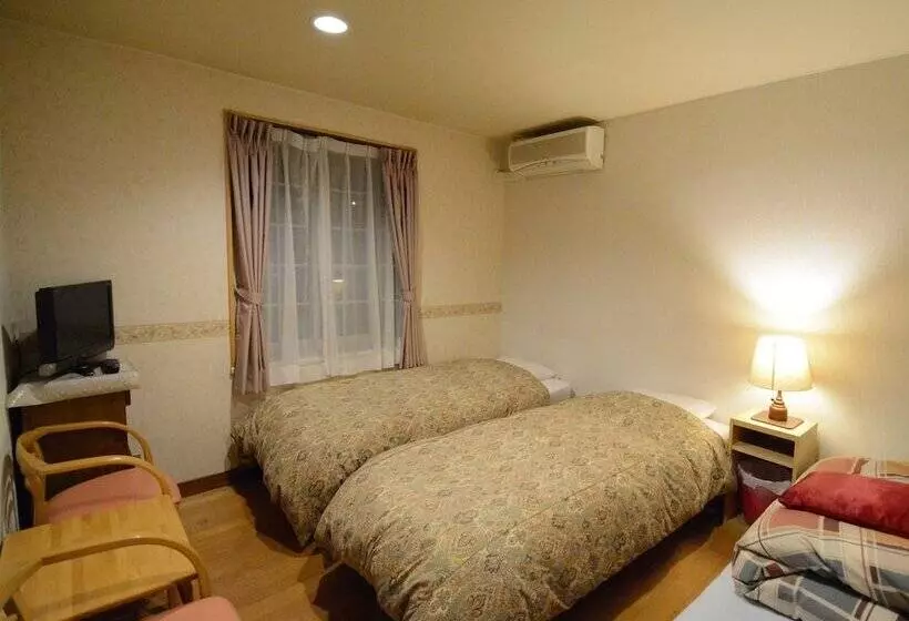 Hotelli Pension Avenue