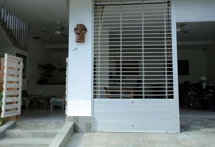 בית מלון כפרי Reddoorz Near Raya Semer