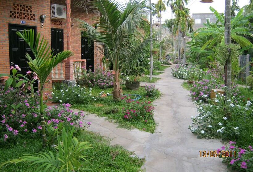 هتل Sea Winds Resort