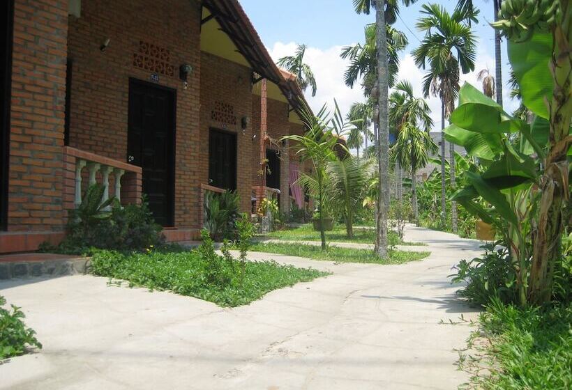 هتل Sea Winds Resort