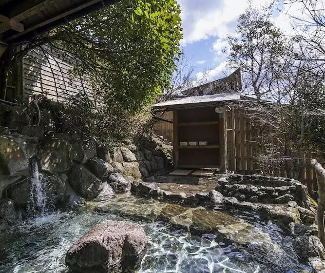 Majatalo Kurokawa Mori No Cottage