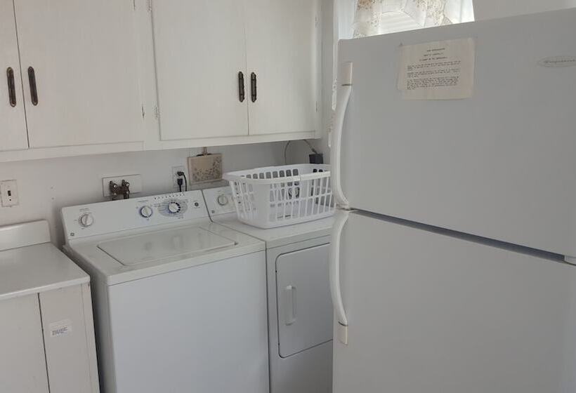 The Beach House Only Six Houses From The Beach