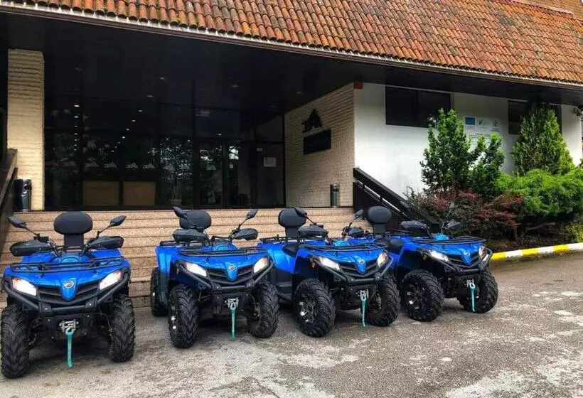 Hotel Everest