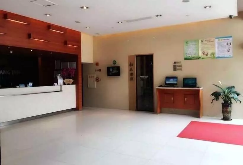 ホテル Jinjiang Inn Qingyuan Qingxin Avenue Mountain View