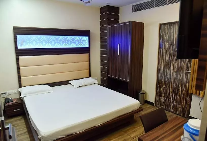 ホテル Midtown And Restaurant