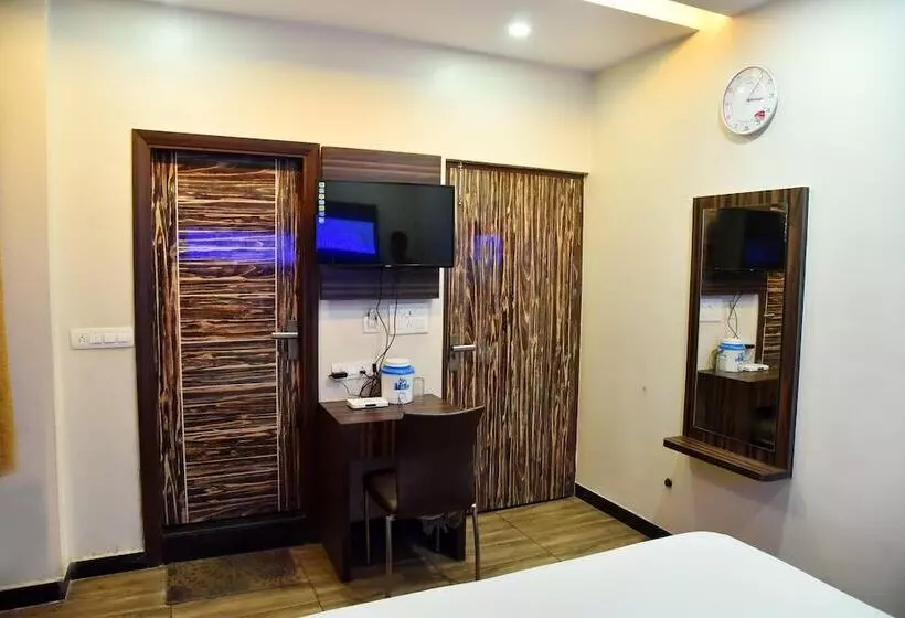 ホテル Midtown And Restaurant