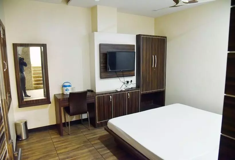 ホテル Midtown And Restaurant