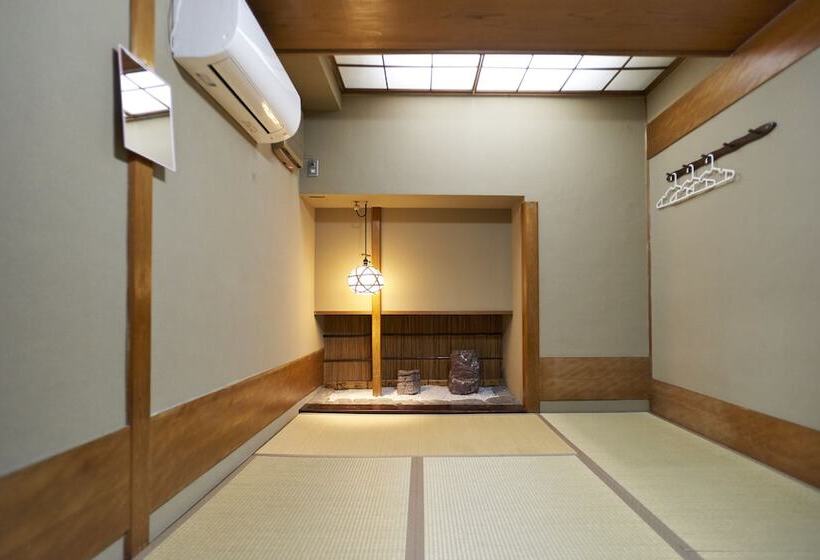 ユースホステル Osaka Guest House Sakura