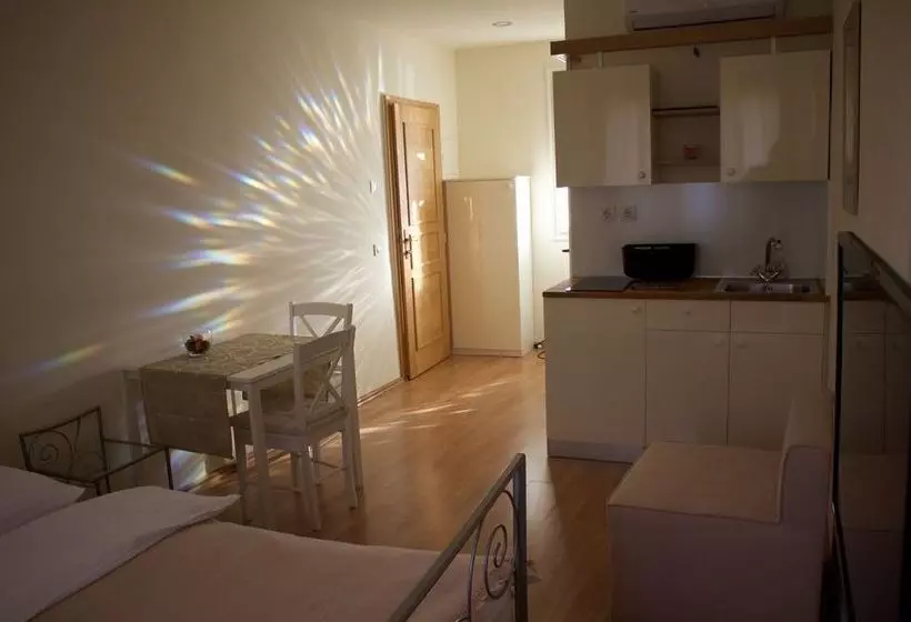 Apartments Srceko