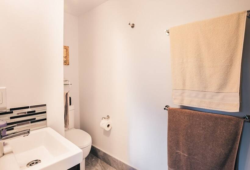 مبيت وإفطار Newton Villa