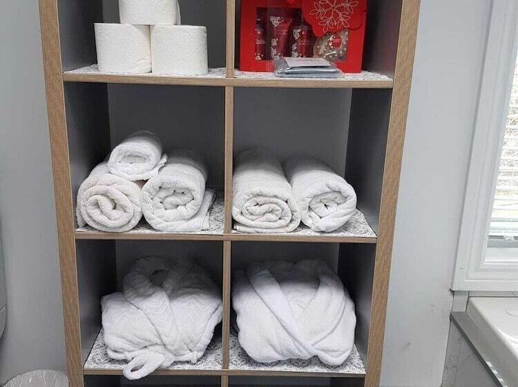 مبيت وإفطار Newton Villa