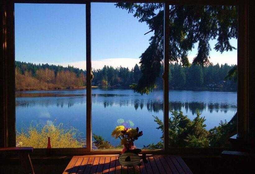 Cottage Lake Bed And Breakfast