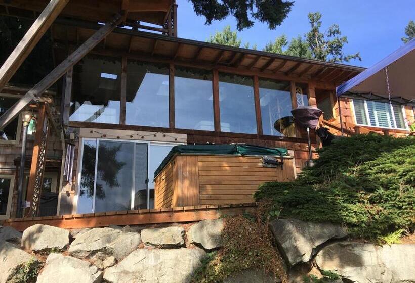 Cottage Lake Bed And Breakfast