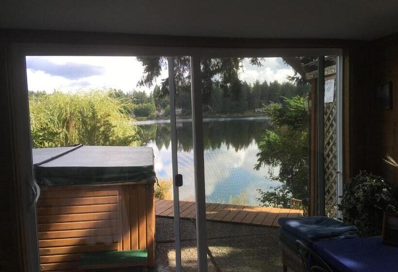 Cottage Lake Bed And Breakfast