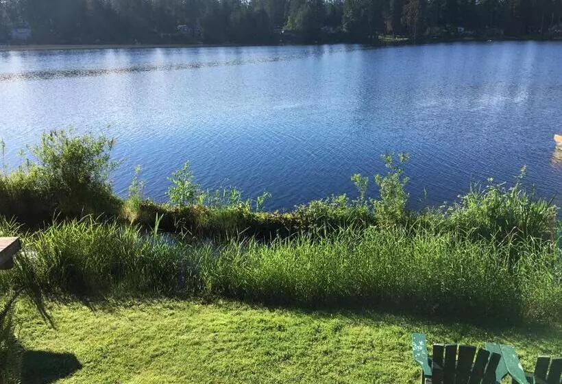 Cottage Lake Bed And Breakfast