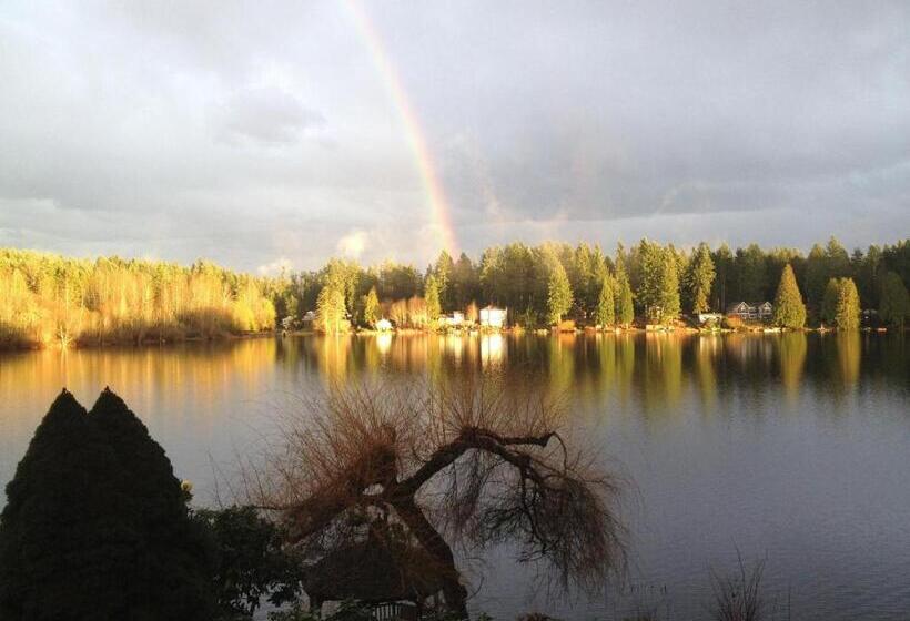 Cottage Lake Bed And Breakfast