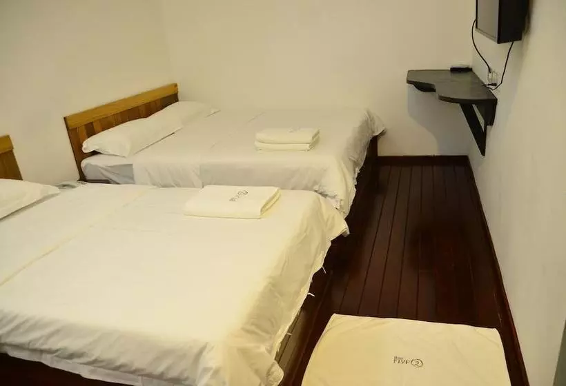 Hotel Five 2