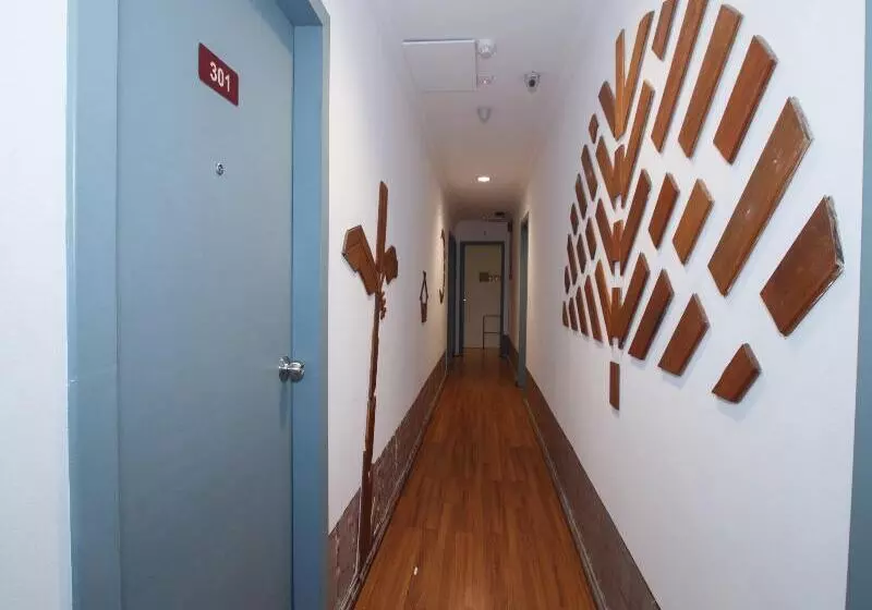 Hotel Five 2