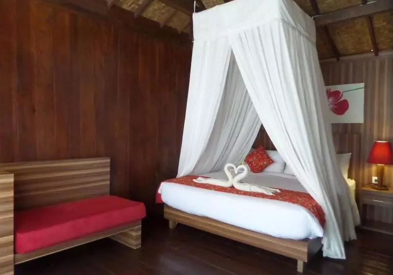 Hotelli Mangrove Paradise Retreat