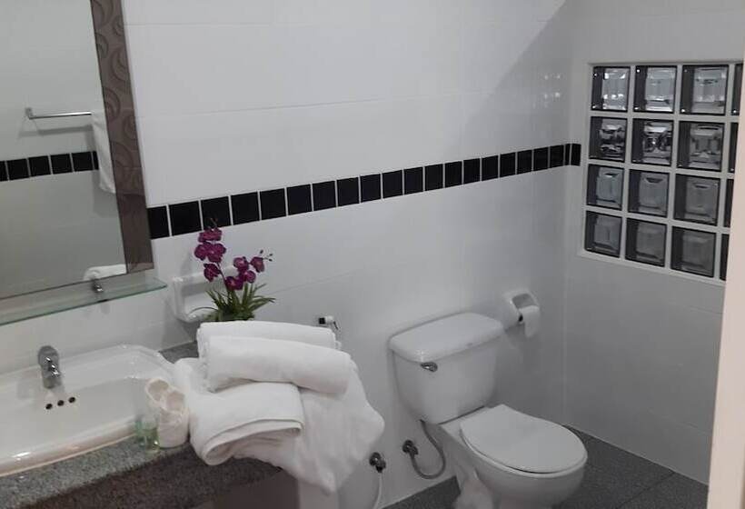 בית מלון כפרי Siam Court