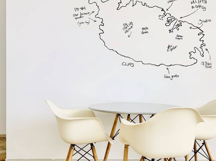 Follow The Sun Boutique Hostel