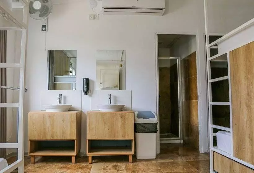 Follow The Sun Boutique Hostel