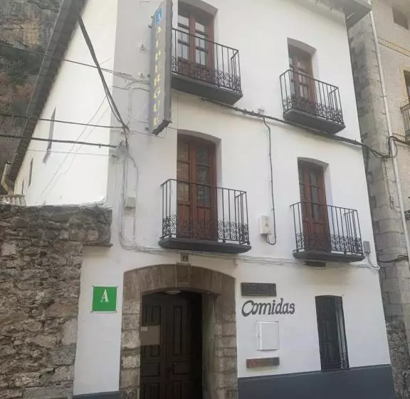 Albergue Refugio Sargantana