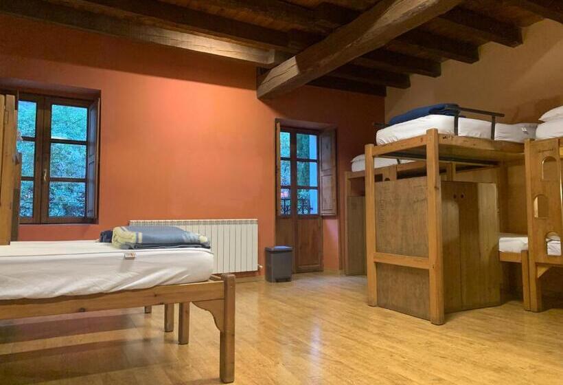 Albergue Refugio Sargantana