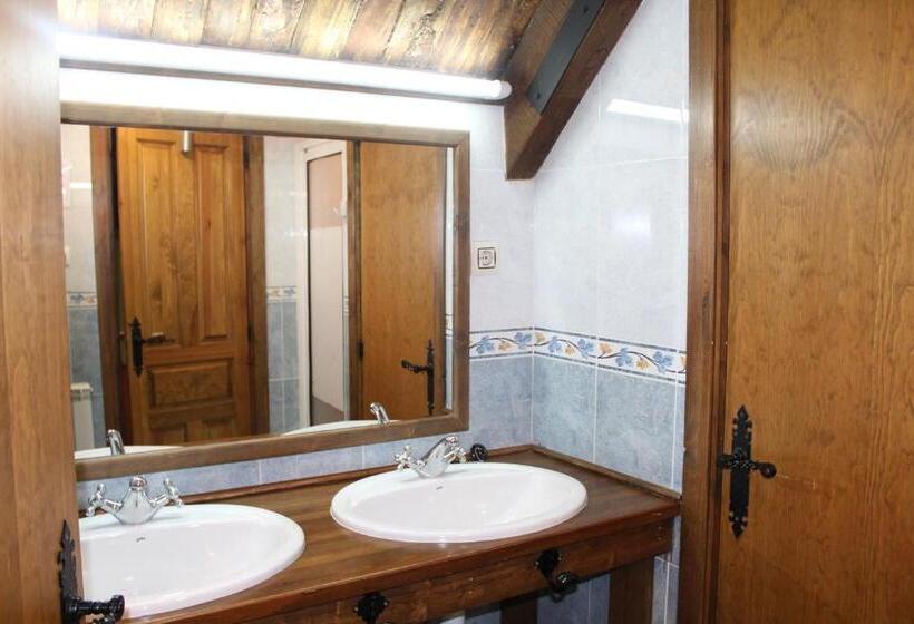 Albergue Refugio Sargantana