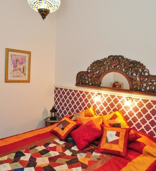 Alushbuna Residence & Hostel