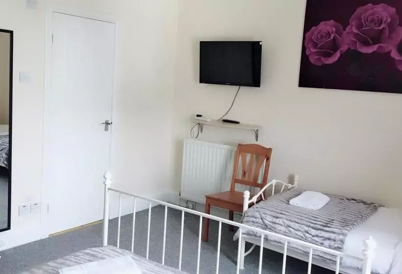ベッドアンドブレックファースト Edinburgh Travel Guest House