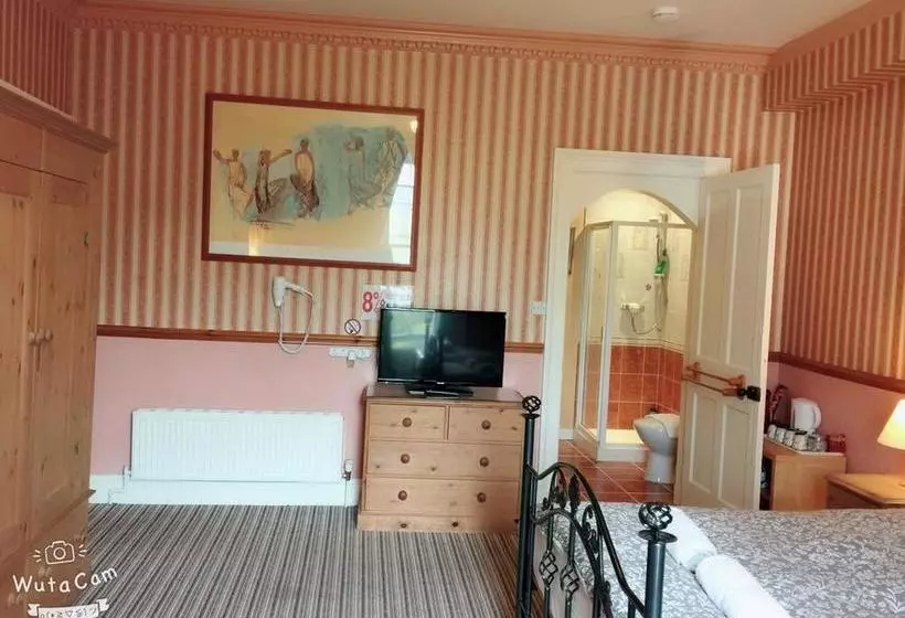 ベッドアンドブレックファースト Edinburgh Travel Guest House